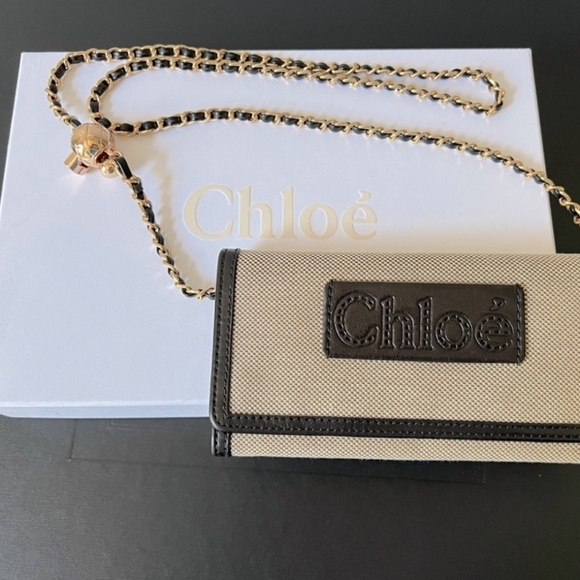 Chloé: Canvas & Black Leather Flap Biege with Gold & Leather Chain - Picture 3 of 14